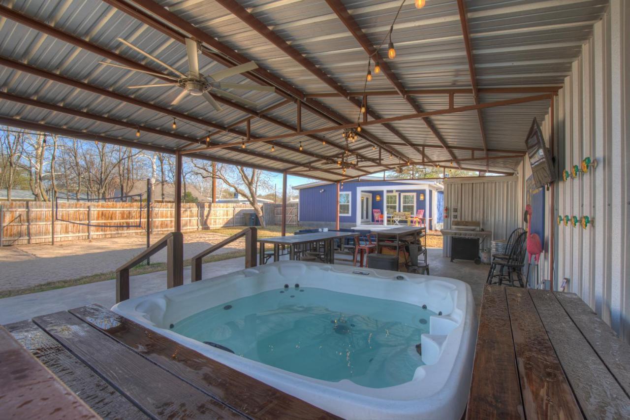 Hackberry Retreat - Hot Tub - Near Main Villa Fredericksburg Exterior photo